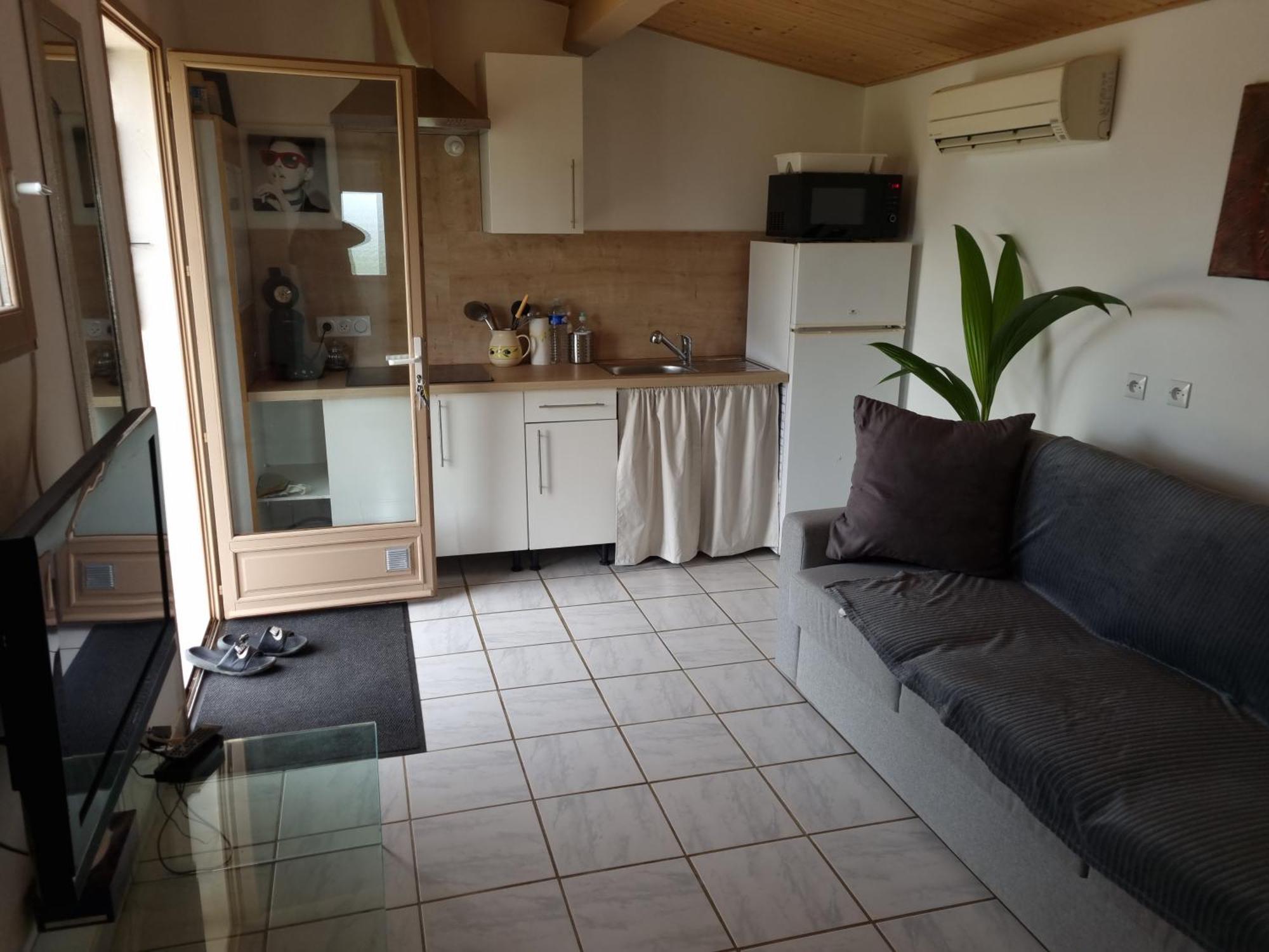 Le Mazet Hotel Poussan Bagian luar foto