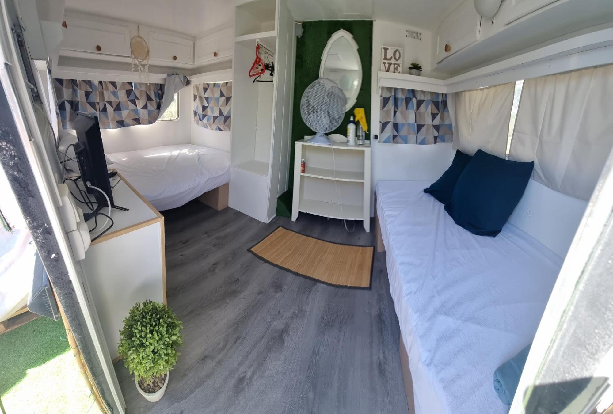 Le Mazet Hotel Poussan Bagian luar foto